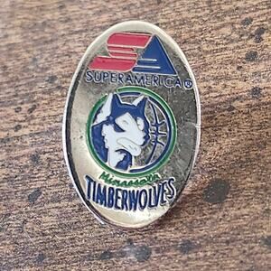 Vintage SuperAmerica Minnesota Timberwolves Silver Tone Enamel NBA Lapel Pin